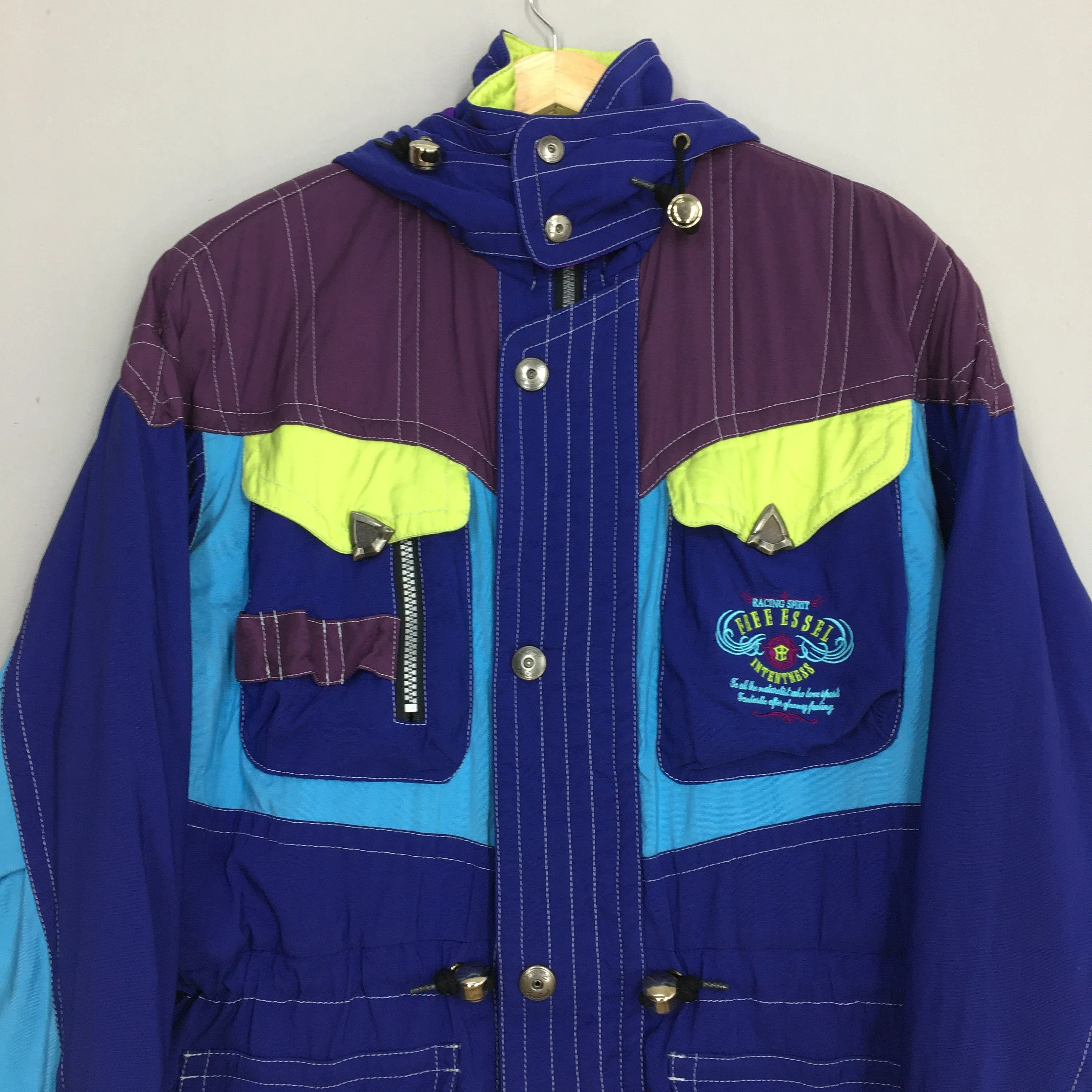 Free Essel Intentness Hoodie Ski Wear Jacket Medium