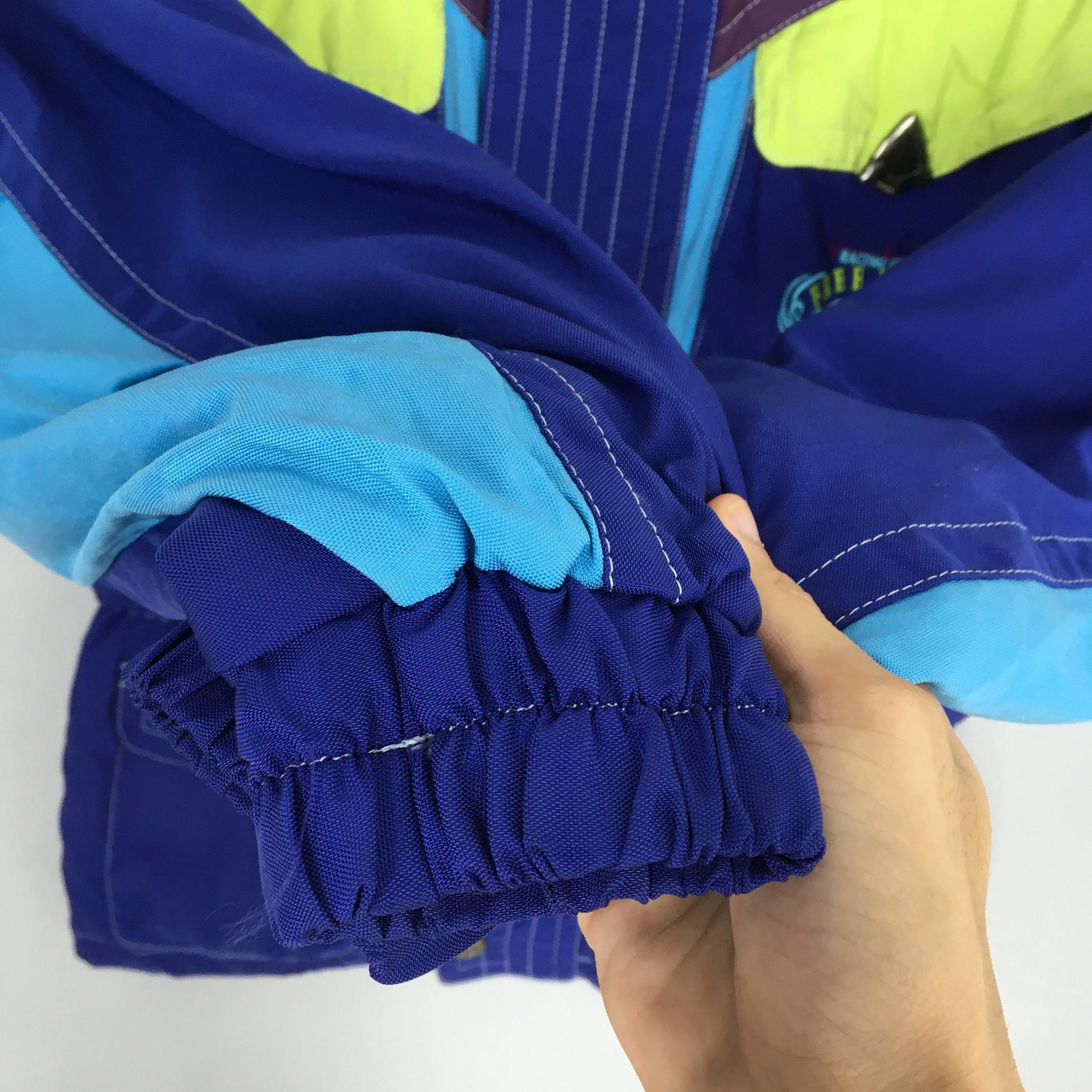 Free Essel Intentness Hoodie Ski Wear Jacket Medium