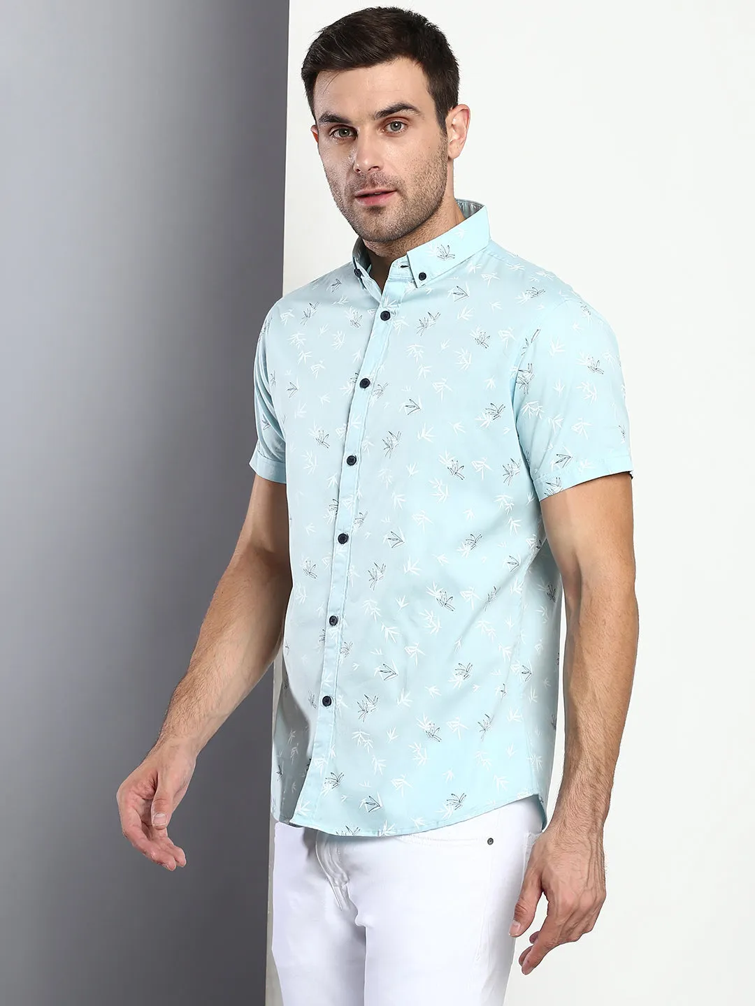 Men's Floral Sky Blue Slim Fit Cotton Casual Shirt With Button Down Collar & Half Sleeves