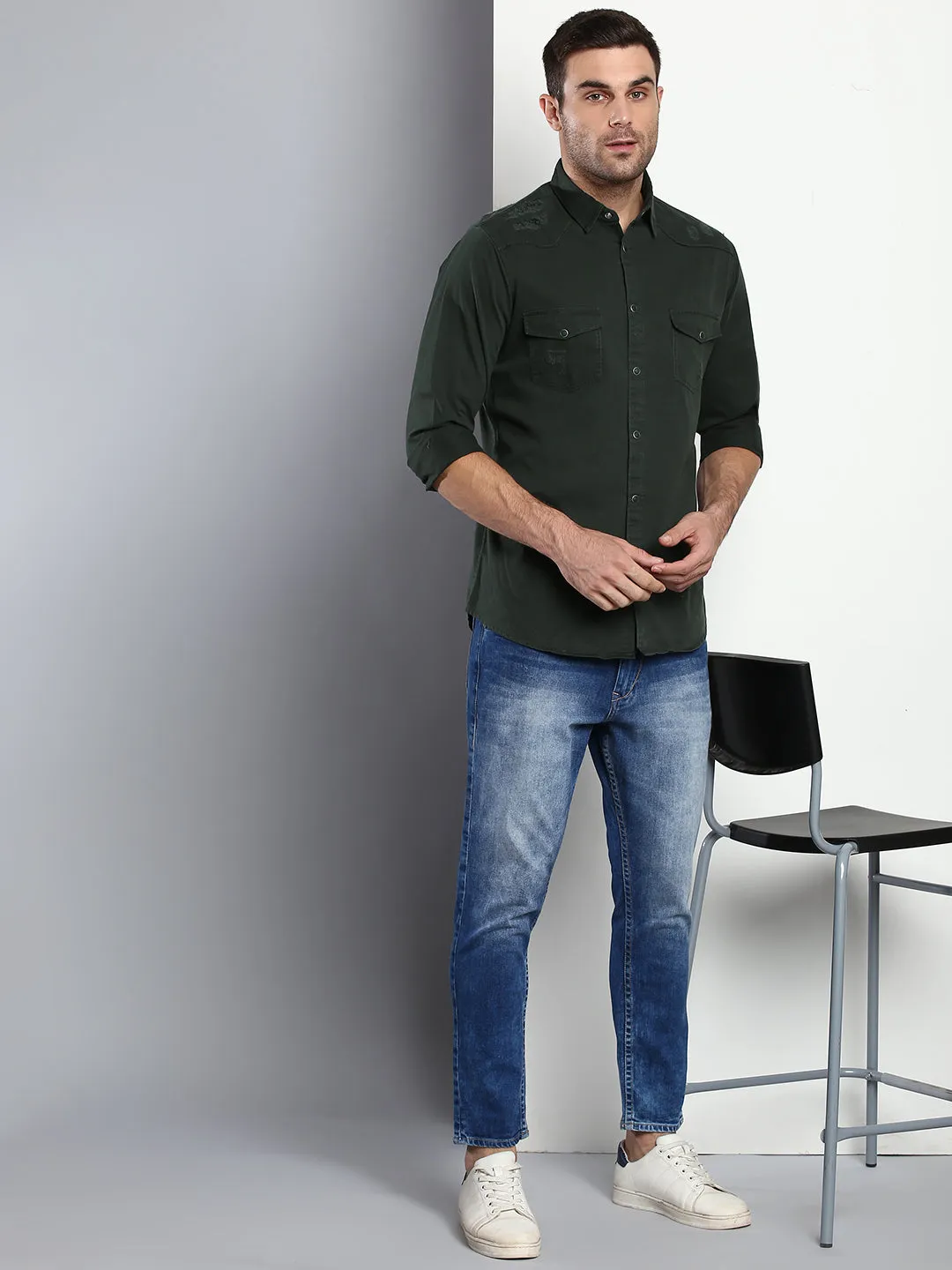 Men's Solid Slim Fit Spread Collar Cotton Casual Shirt Bottlegreen