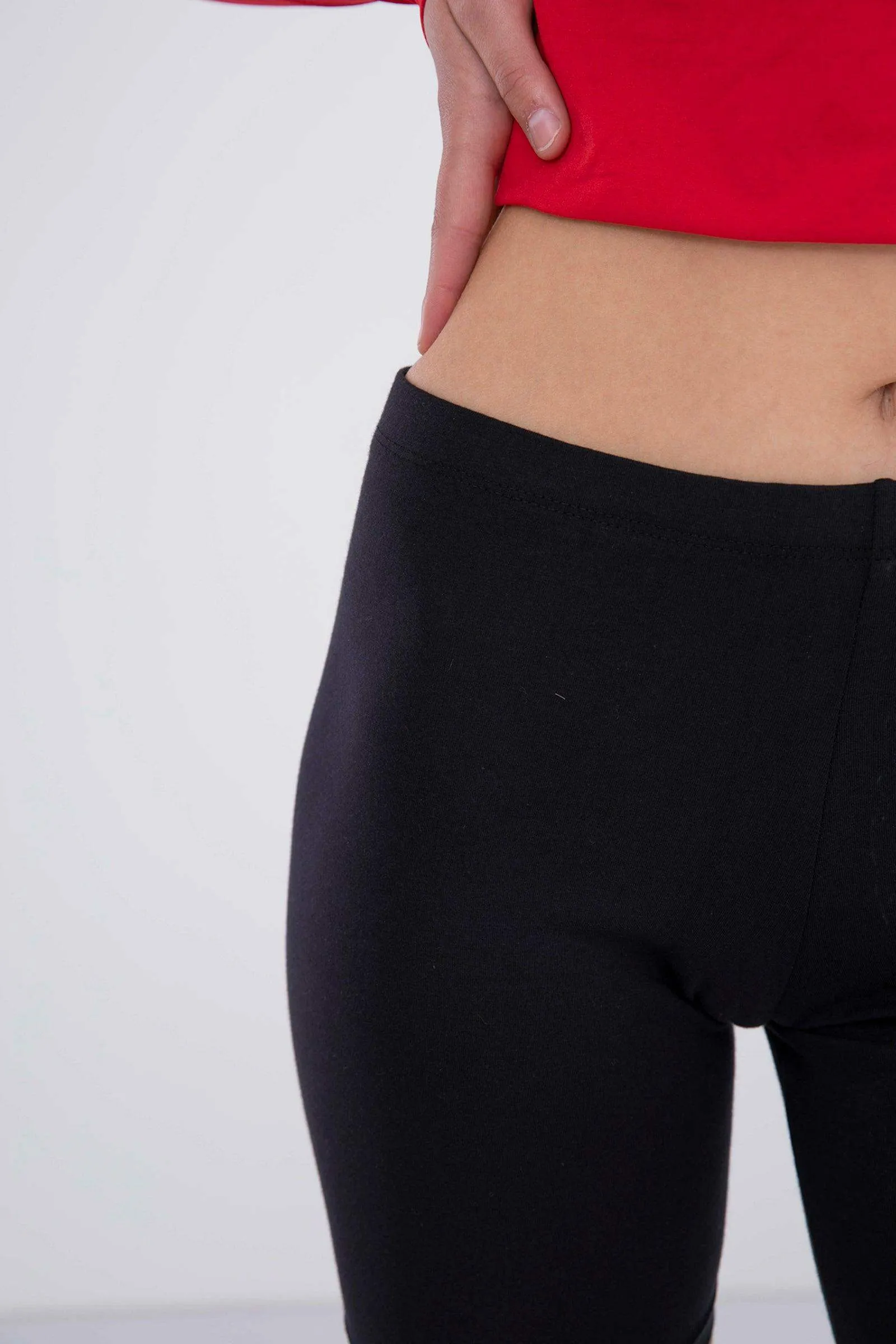 Slim Fit Cotton Leggings Short